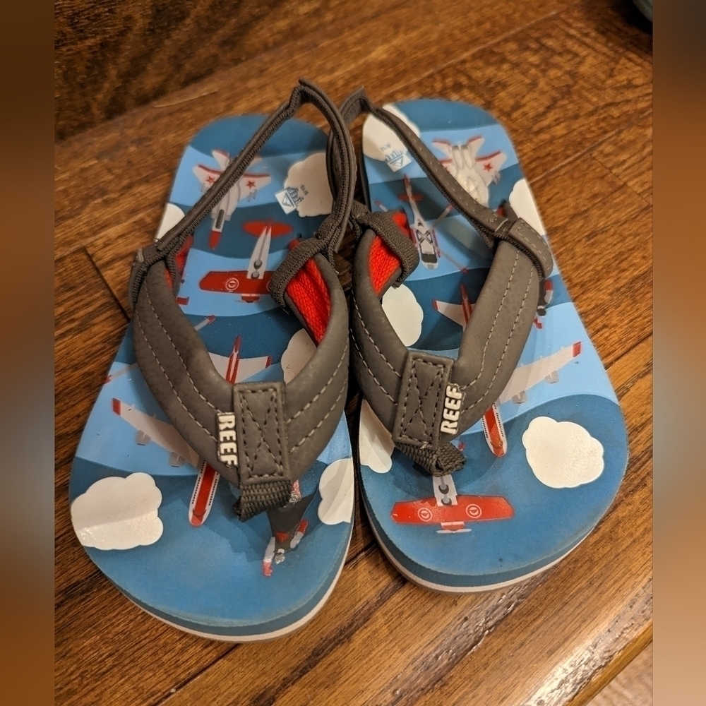 REEF toddler sandals, gray blue Sz 9/10, worn once